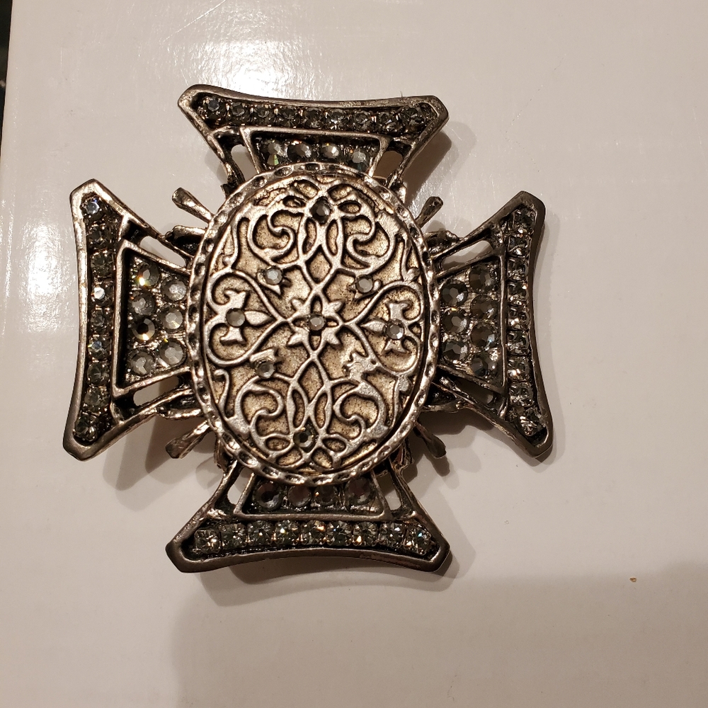 English cross belt buckle